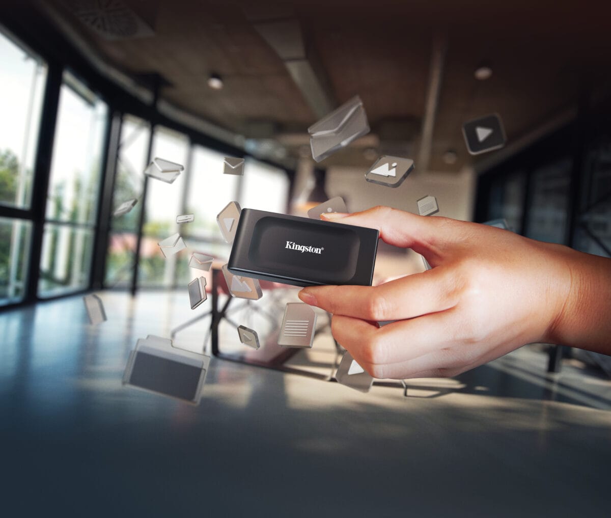 SSD EXTERNO 1TB KINGSTON XS1000 - Imagen 14